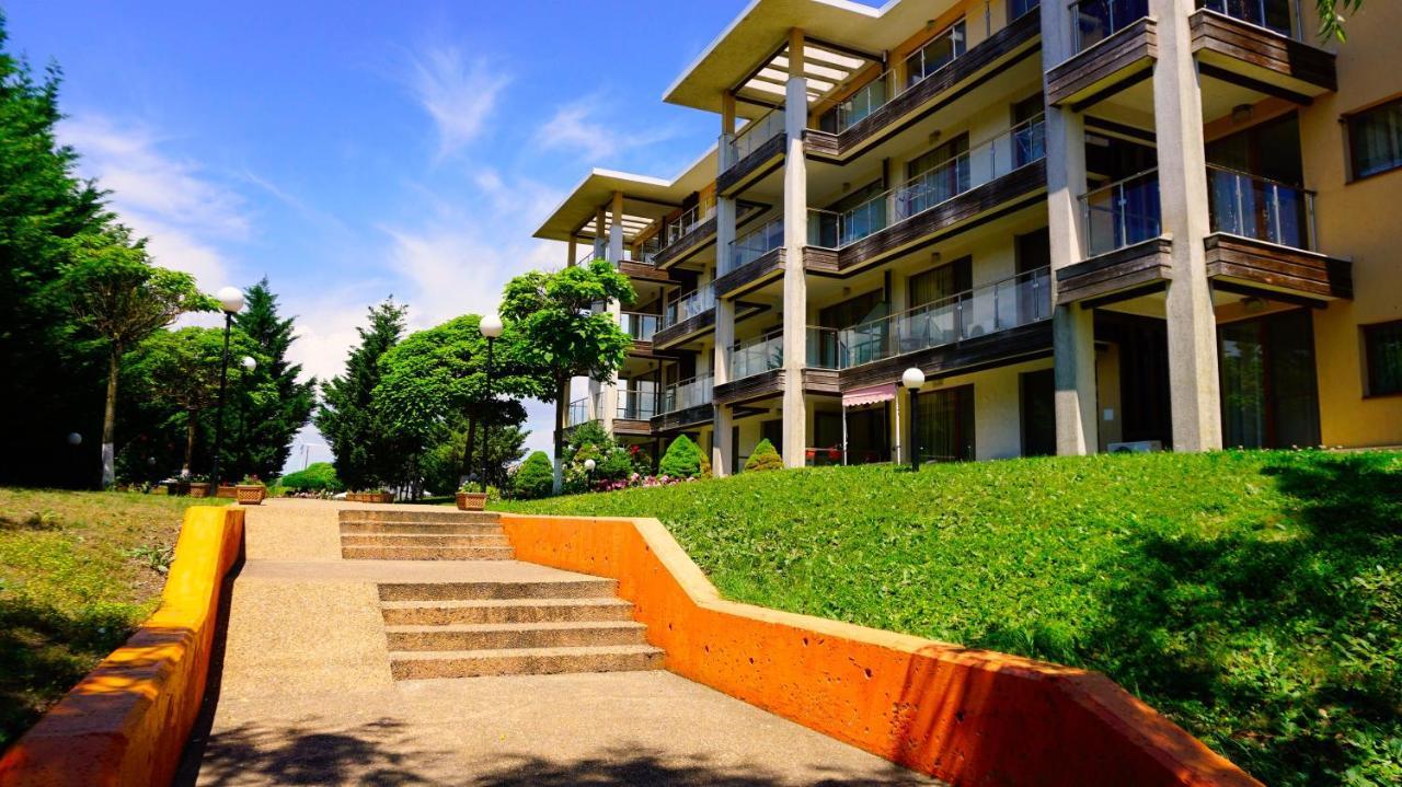Морски Апартаменти Джулай Морнинг - July Morning Sea View Apartments كافارنا المظهر الخارجي الصورة