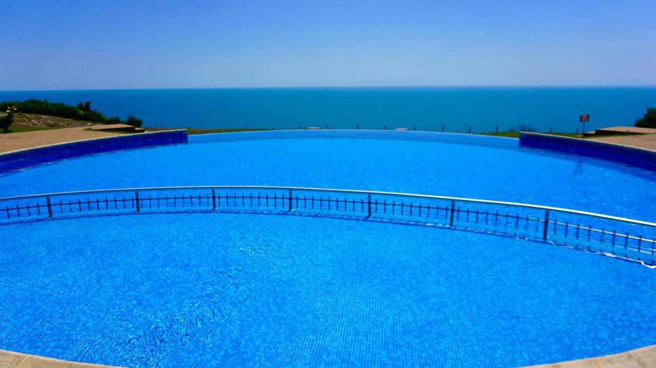 Морски Апартаменти Джулай Морнинг - July Morning Sea View Apartments كافارنا المظهر الخارجي الصورة