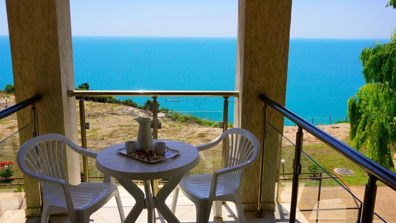 Морски Апартаменти Джулай Морнинг - July Morning Sea View Apartments كافارنا المظهر الخارجي الصورة
