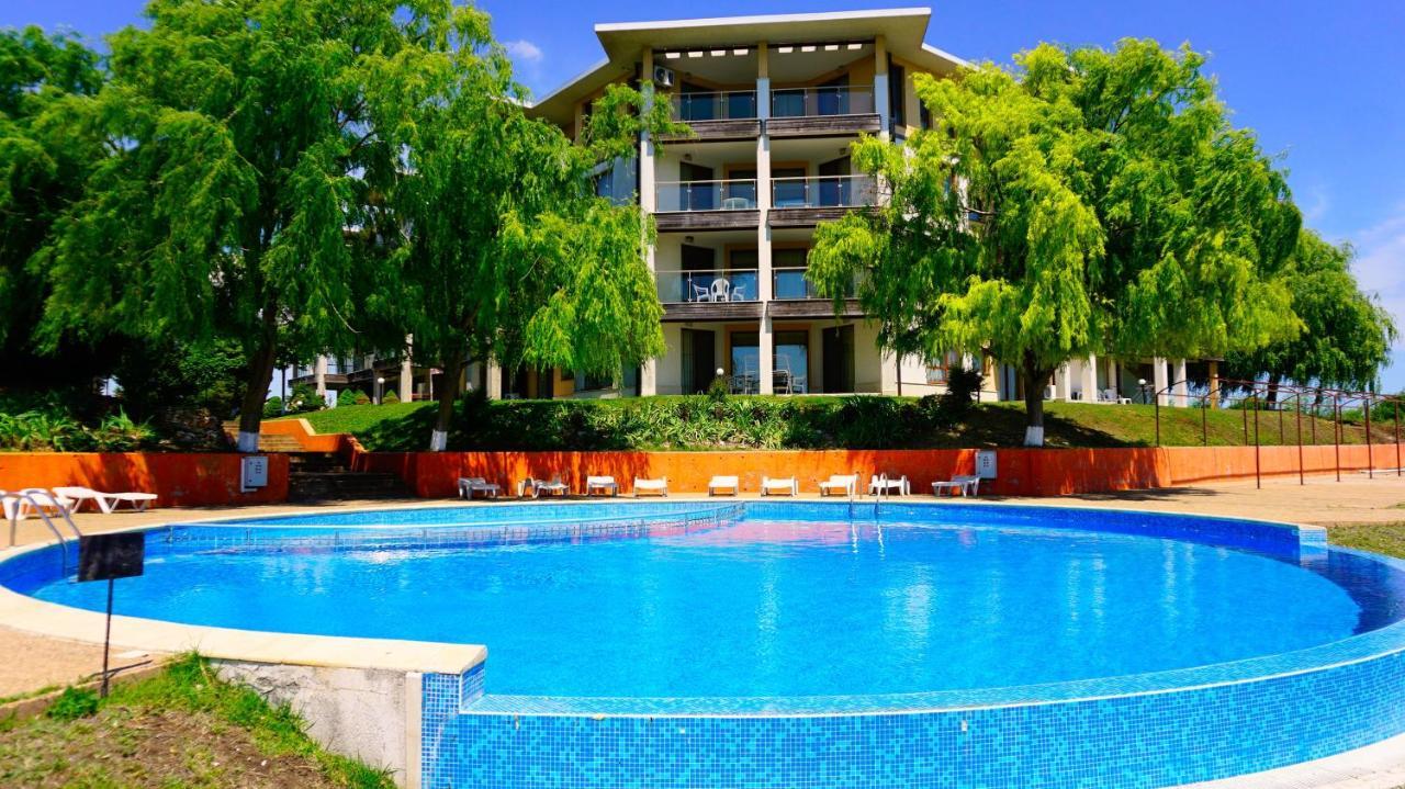 Морски Апартаменти Джулай Морнинг - July Morning Sea View Apartments كافارنا المظهر الخارجي الصورة