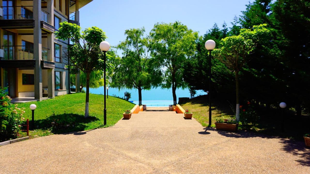 Морски Апартаменти Джулай Морнинг - July Morning Sea View Apartments كافارنا المظهر الخارجي الصورة