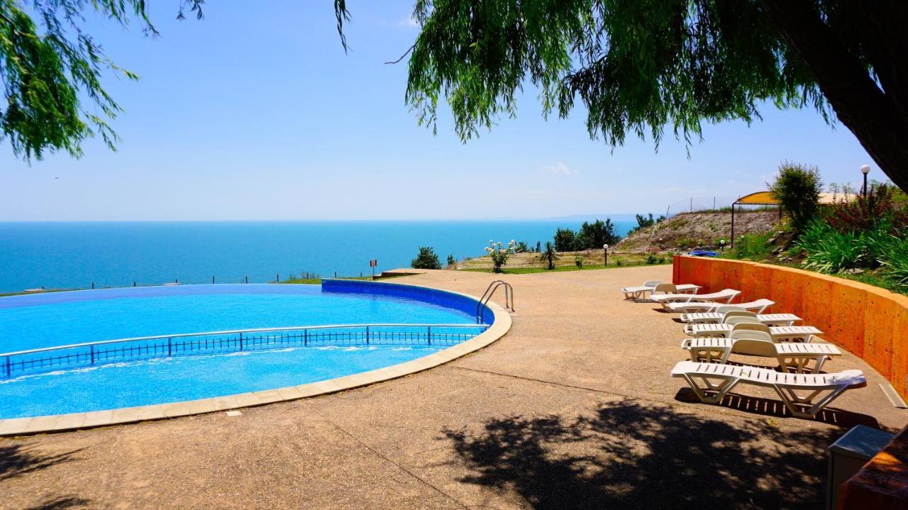 Морски Апартаменти Джулай Морнинг - July Morning Sea View Apartments كافارنا المظهر الخارجي الصورة