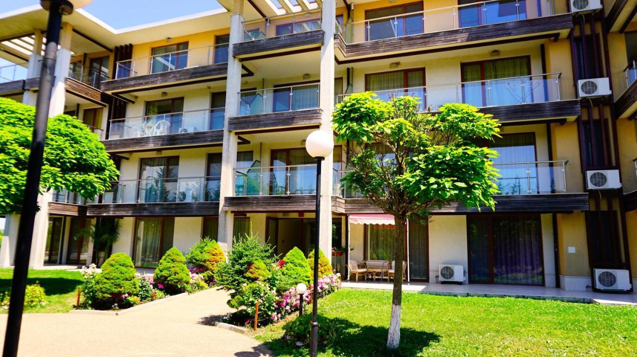 Морски Апартаменти Джулай Морнинг - July Morning Sea View Apartments كافارنا المظهر الخارجي الصورة
