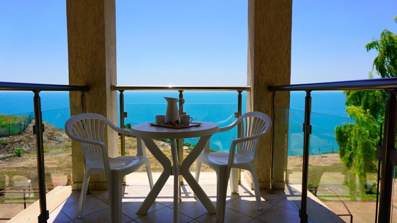 Морски Апартаменти Джулай Морнинг - July Morning Sea View Apartments كافارنا المظهر الخارجي الصورة