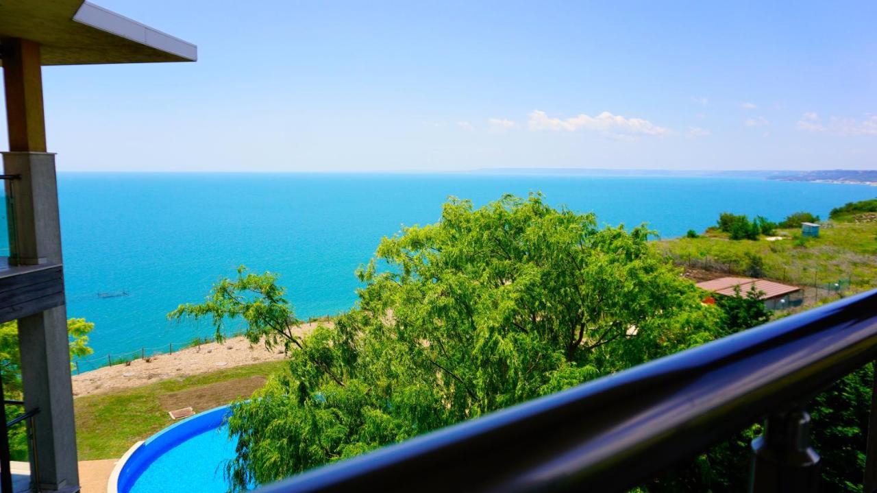 Морски Апартаменти Джулай Морнинг - July Morning Sea View Apartments كافارنا المظهر الخارجي الصورة