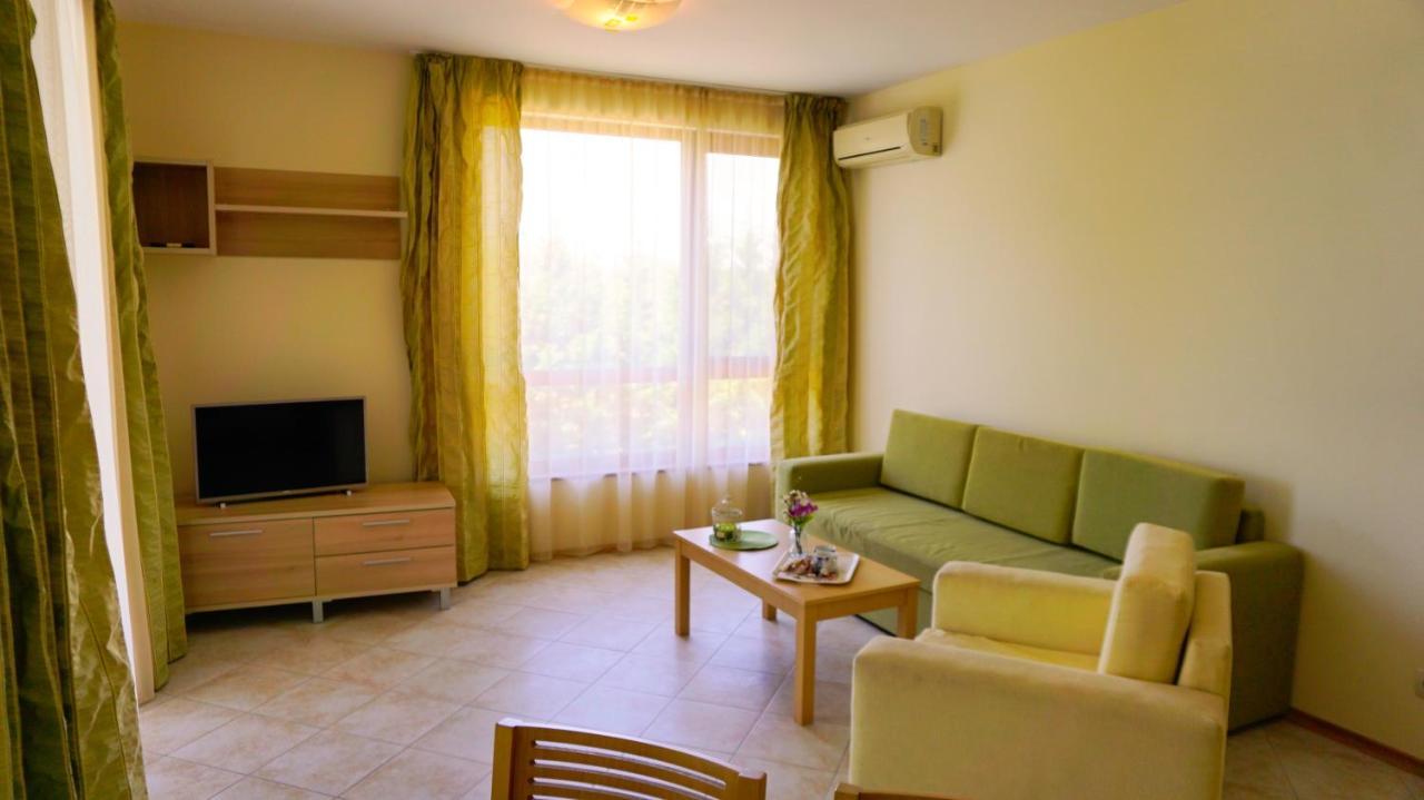Морски Апартаменти Джулай Морнинг - July Morning Sea View Apartments كافارنا المظهر الخارجي الصورة