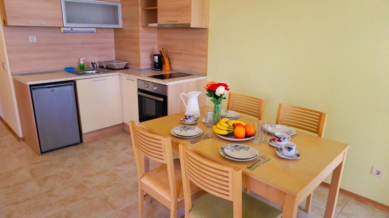 Морски Апартаменти Джулай Морнинг - July Morning Sea View Apartments كافارنا المظهر الخارجي الصورة