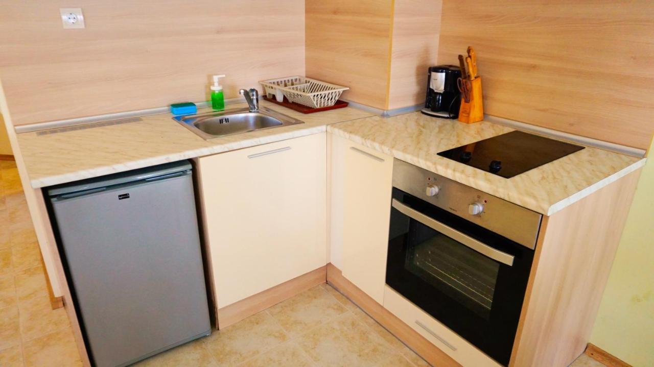 Морски Апартаменти Джулай Морнинг - July Morning Sea View Apartments كافارنا المظهر الخارجي الصورة