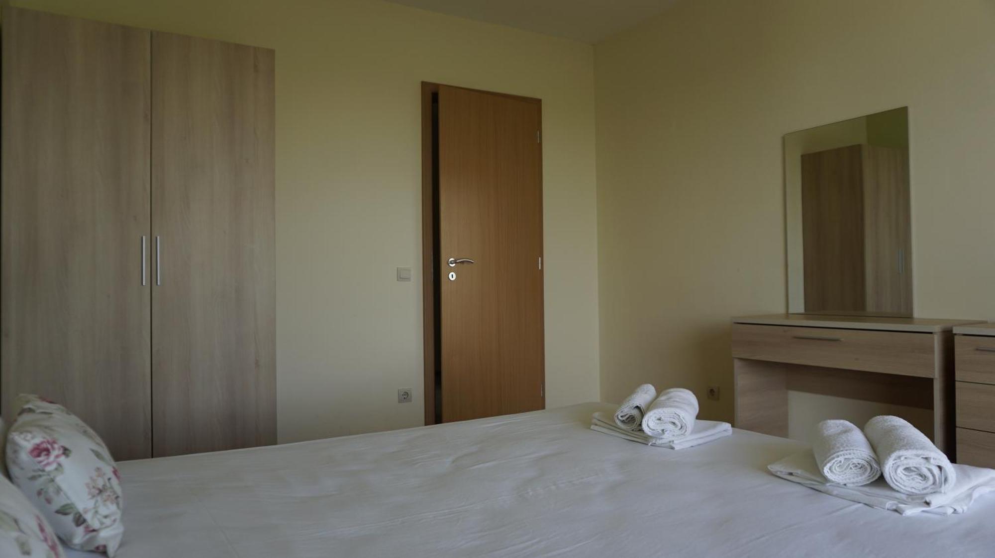 Морски Апартаменти Джулай Морнинг - July Morning Sea View Apartments كافارنا الغرفة الصورة